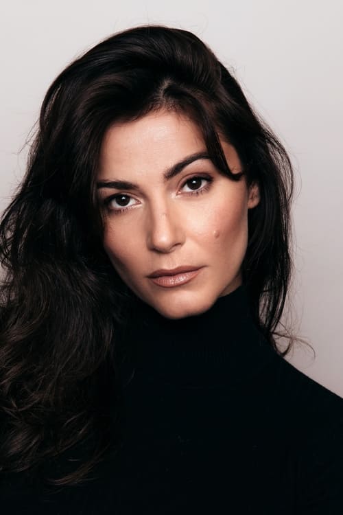 Elysia Rotaru as Heather