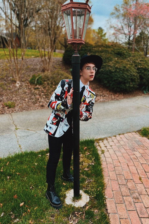 Jackson Howard as Detective #2