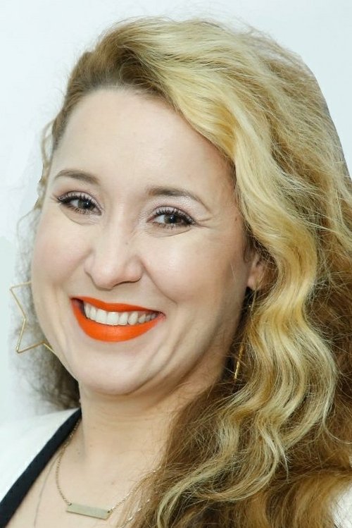 Amanda Duarte as Violet