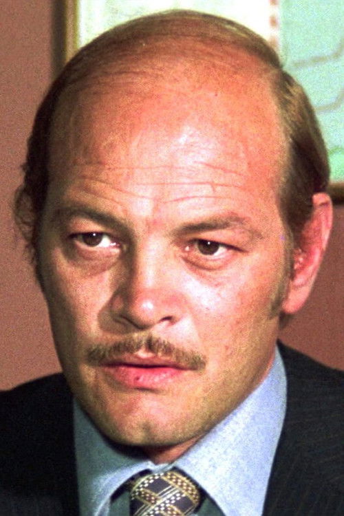 Luciano Catenacci as Cipriano