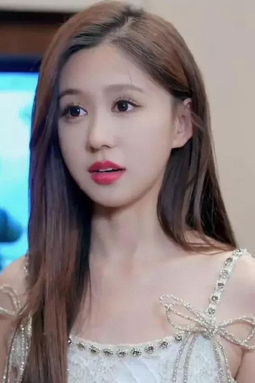 Chai Huixin as Qu Qingzhi