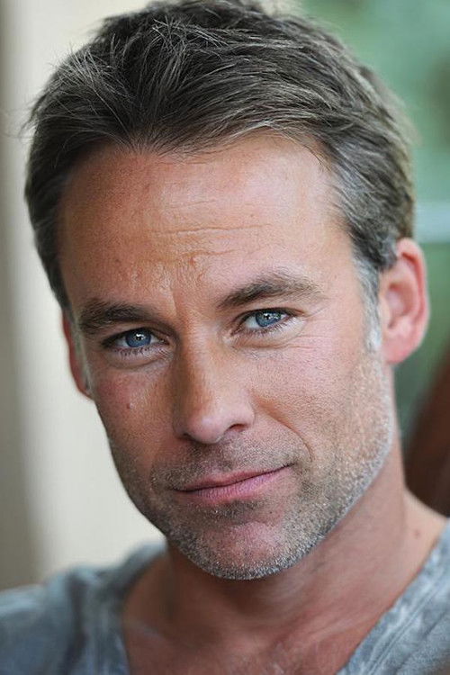 Marco Girnth as Philipp Behrmann