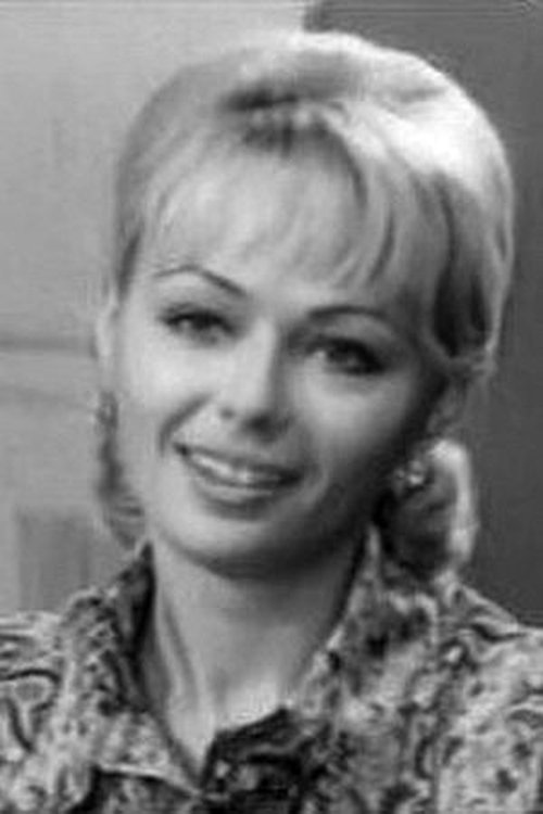 Natalya Zorina as Dorfmädchen