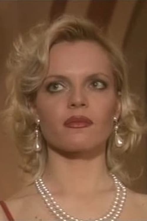 Edith Rozanyai as Carla