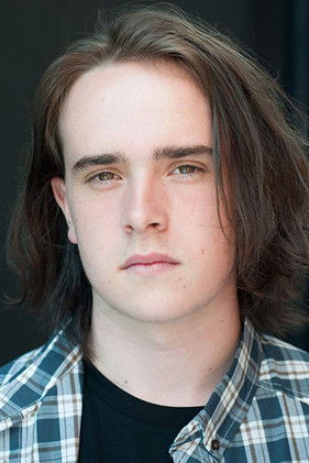 Mackenzie Proll as Eddie