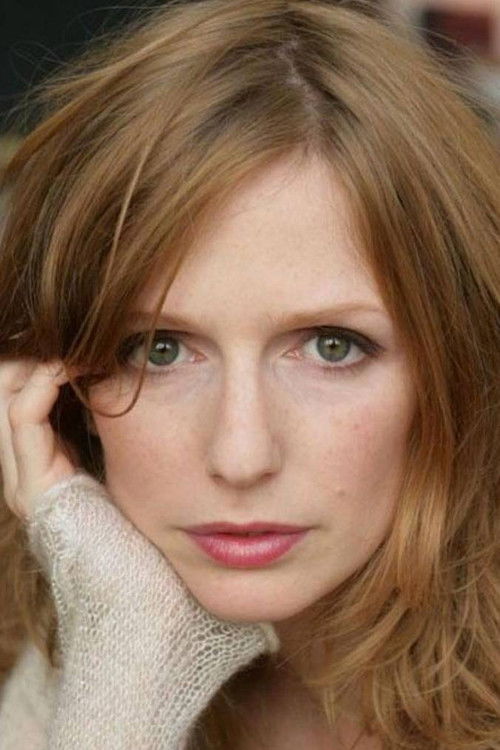 Marie Riva as Helene