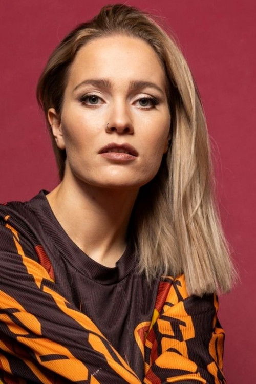 Sanni Kurkisuo as Sanni