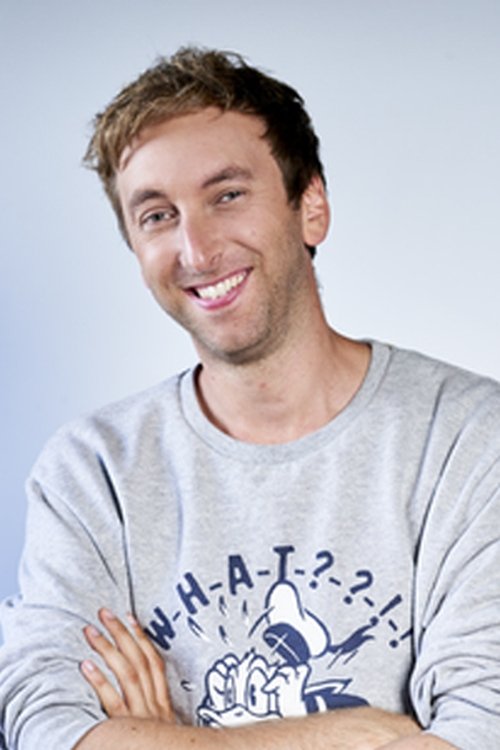 Torge Oelrich as Patrick Riesenkampf