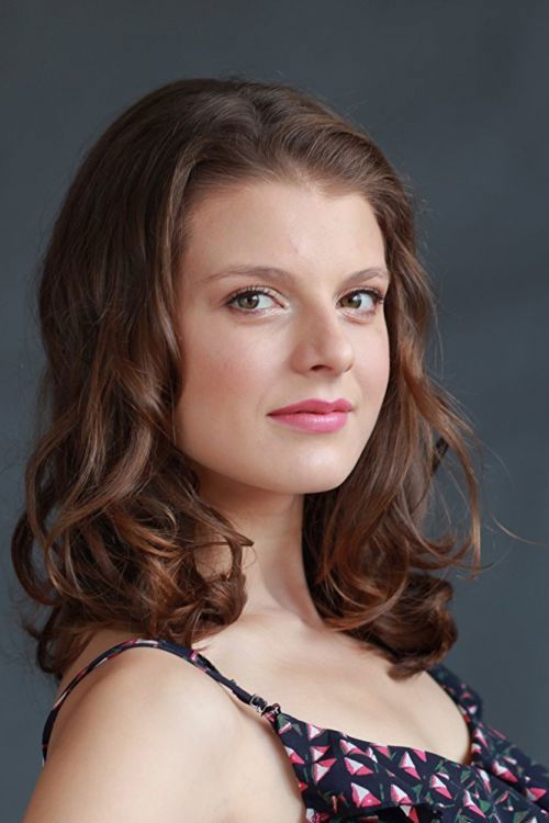 Rebecca Teresia as Alex