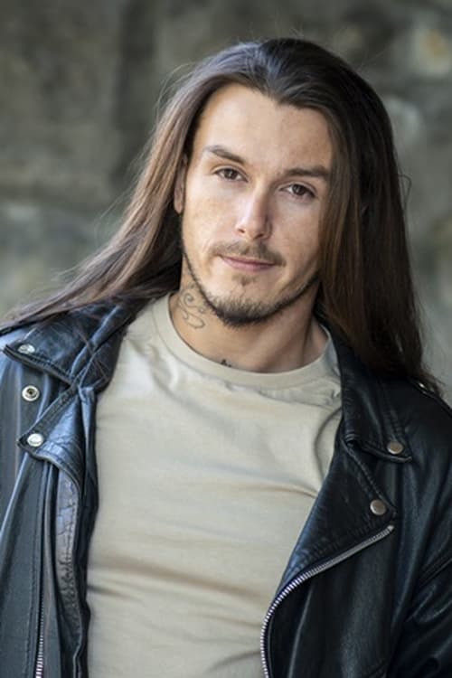 Gaston Alexander as Lar