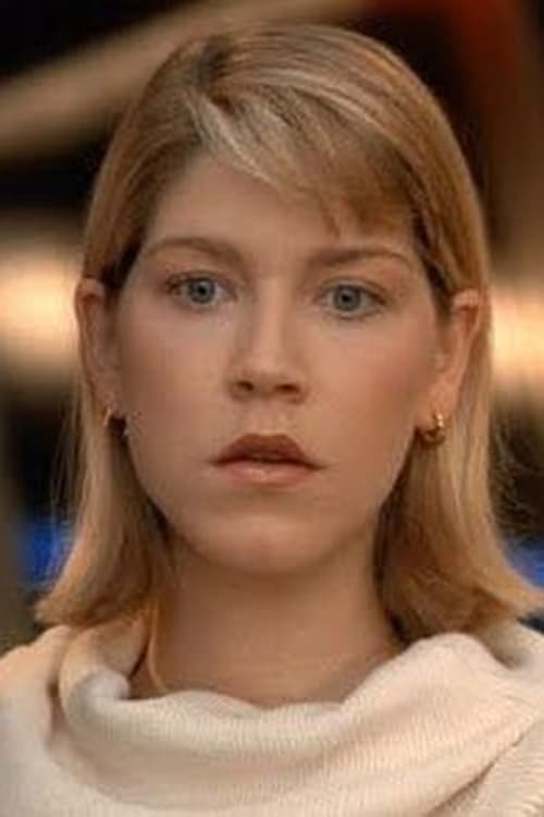 Loryn Locklin as Lea