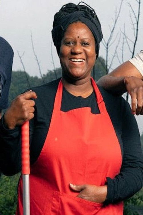 Maxine Dwyer as Self - Expert Cleaner