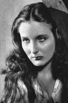 Beatrice Mancini as Maria / Suor Francesca