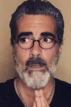 Vincent Giovanni as Police Officer