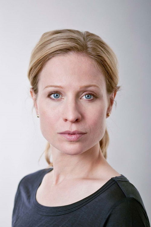 Karin Lithman as Elisabeth Vogler