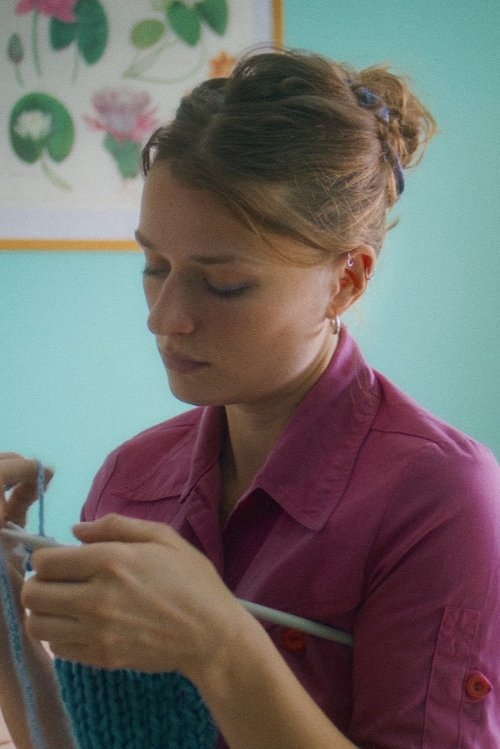 Aisleen McLafferty as Violette