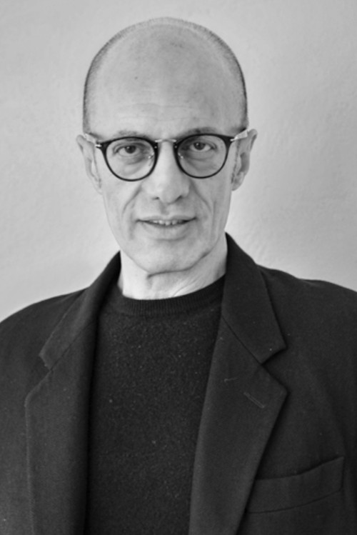 Lino Salemme as Inspector Corsi