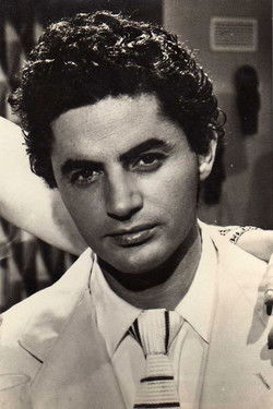 Antonio Molina as Curro / Himself