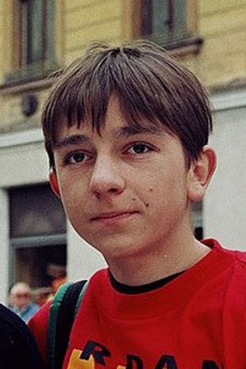 Jan Müller as Sparrow