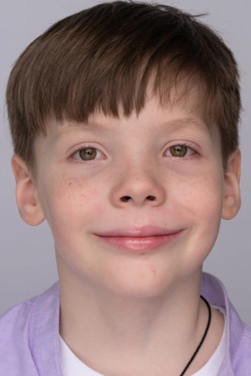 Елисей Рыбиков as Школьник