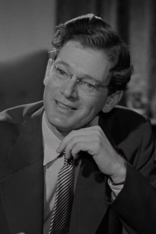 Adolf Bjerke as Formann på industriområde