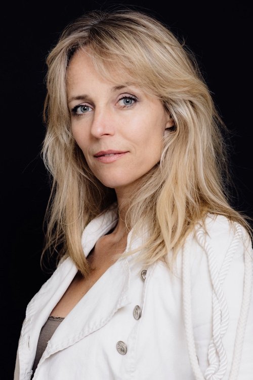 Alwien Tulner as Tonia