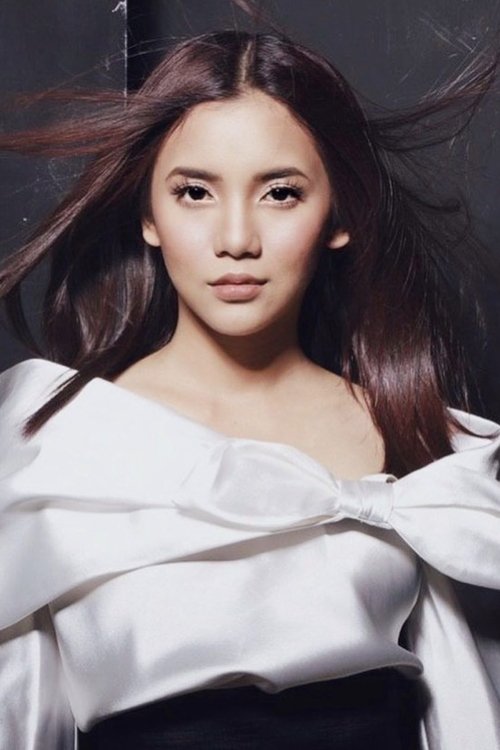 Sweet Qismina as Sasha