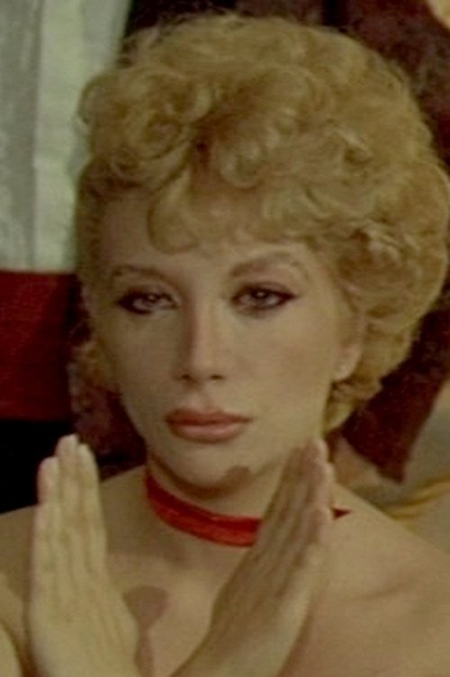Carla Terlizzi as Eleonora