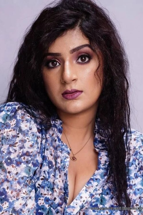 Ayushi Bhowmick as Kamla