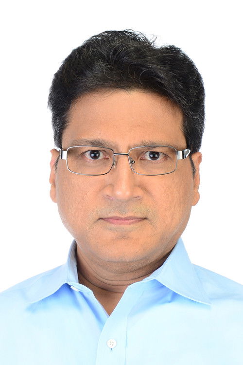 Ash Thapliyal as Gas station clerk