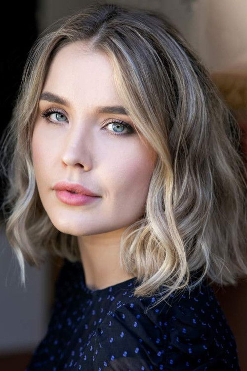 Jazmyne Van Gosliga as Susie