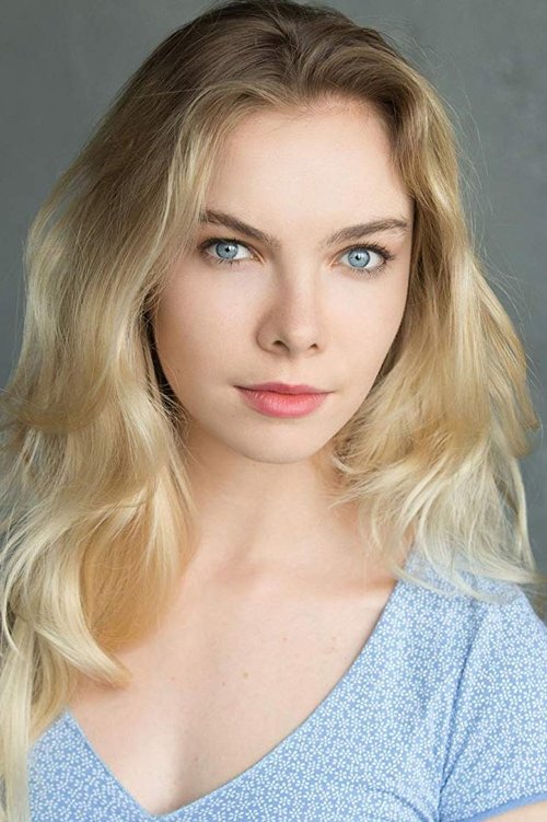 Gaia Mondadori as Mags