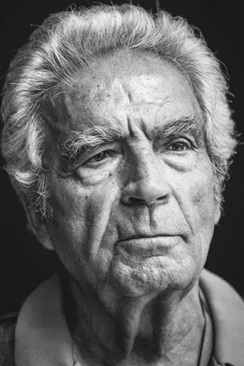 Antonio Spoletini as Un Pompieretto