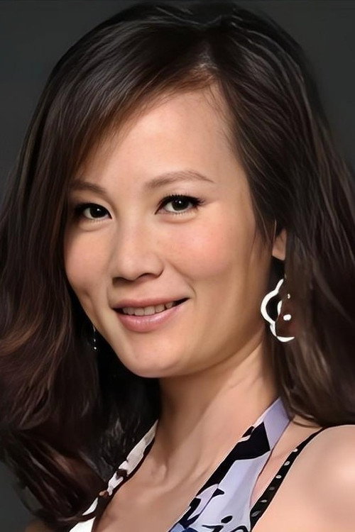 Esther Wan as Tommy's Girlfriend