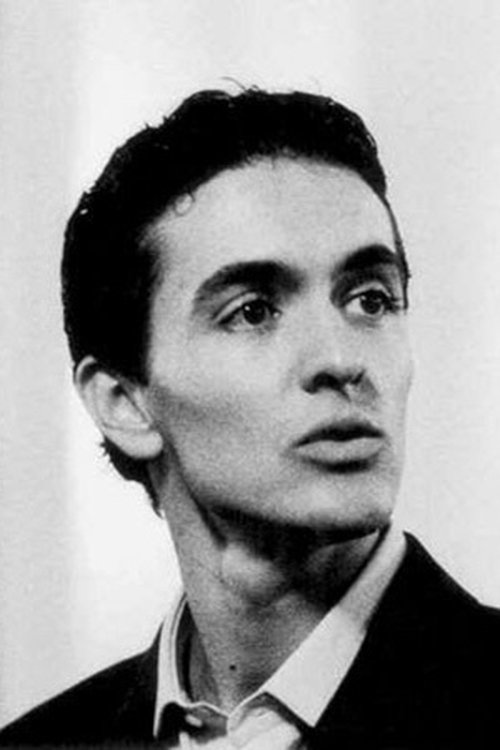 Roberto Leone as Taxi driver