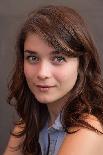 Olivia Lemmon as Amber
