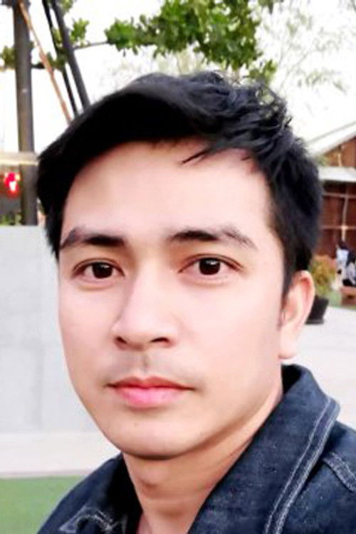 Ratiphong Phumalee as Suroothep / Suriyat