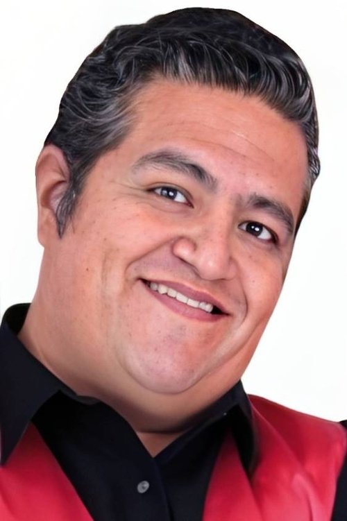 César López "Le Chicharé" as Amigo ("El tianguero caliente")