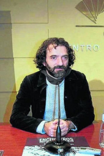 Chema de la Peña as Camarero