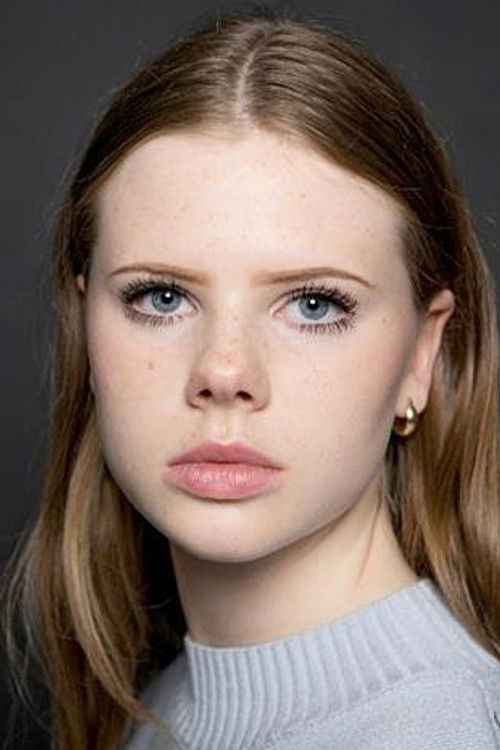 Naomi Bethke as Sophie