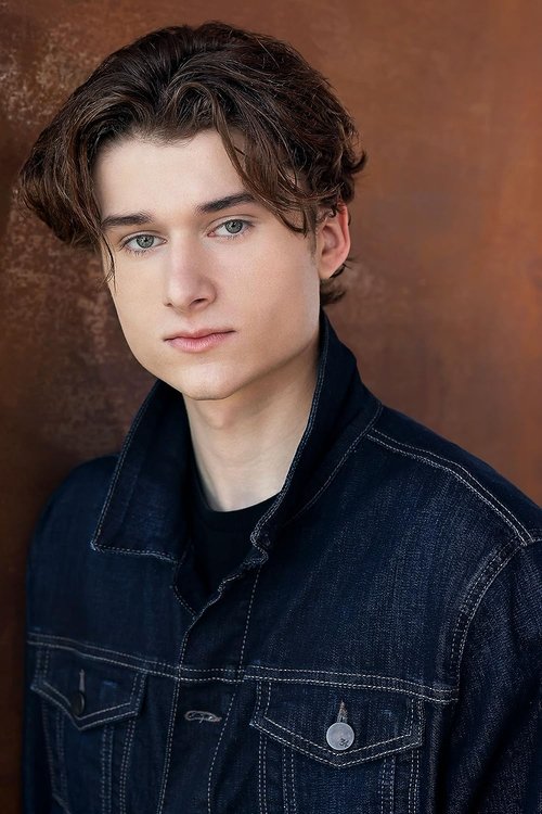 Cameron Brodeur as Mathieu Archambault