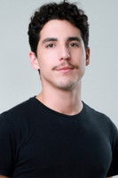 Robson Lima as Júlio Rasec