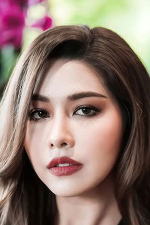 Sarochini Phetamphai as Ueangfah