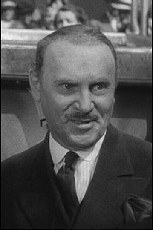 Alexander Carr as Mr. Shindel