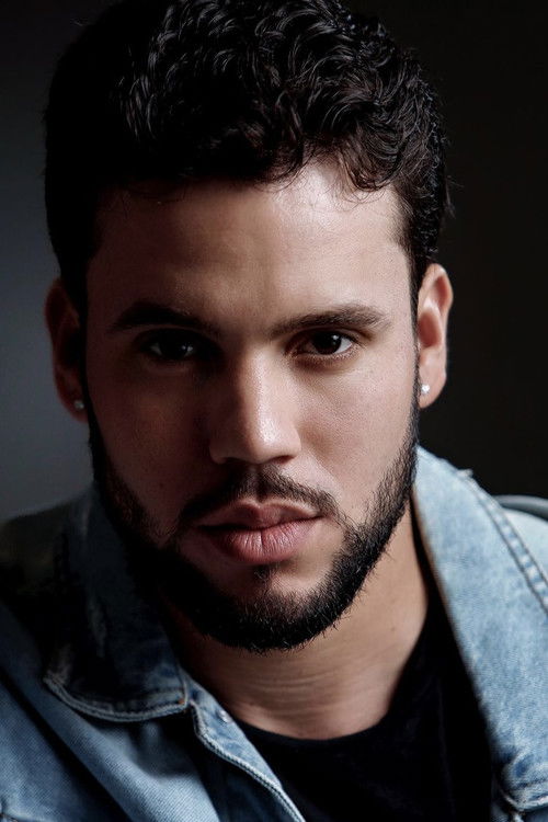 Hensel Henriquez Taveras as ICE Officer