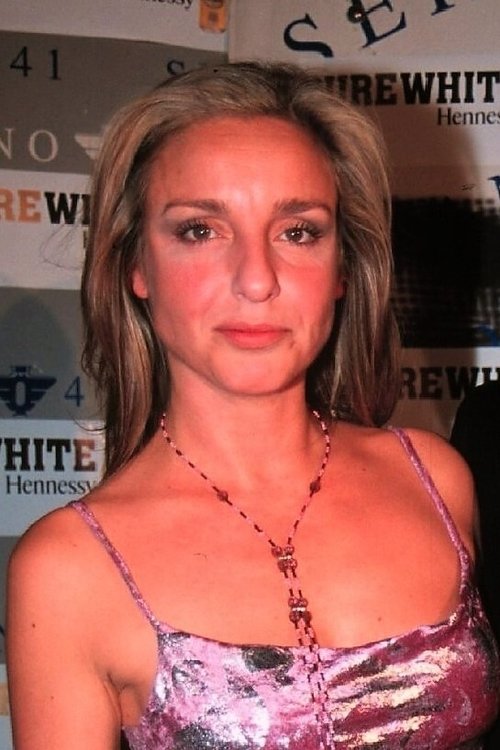 Flavia Zarzo as Jenny