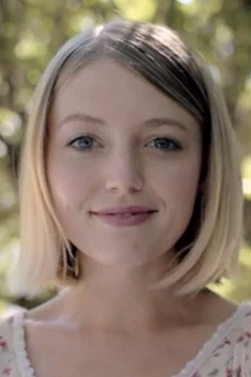 Claudia Orozco as Karina