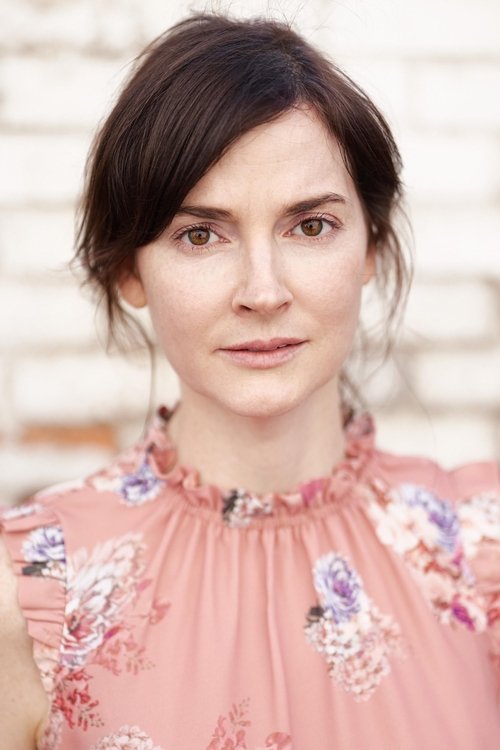 Maggie McCormack as Veronica