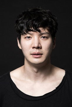 Cho Min-wook as Detective
