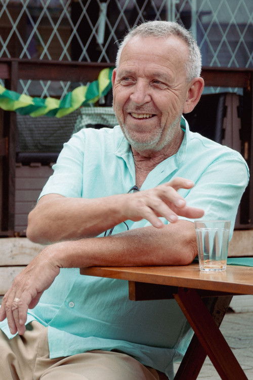 José Antônio Scholze Jr as Seu Zé